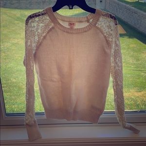Mossimo sweater with lace sleeves